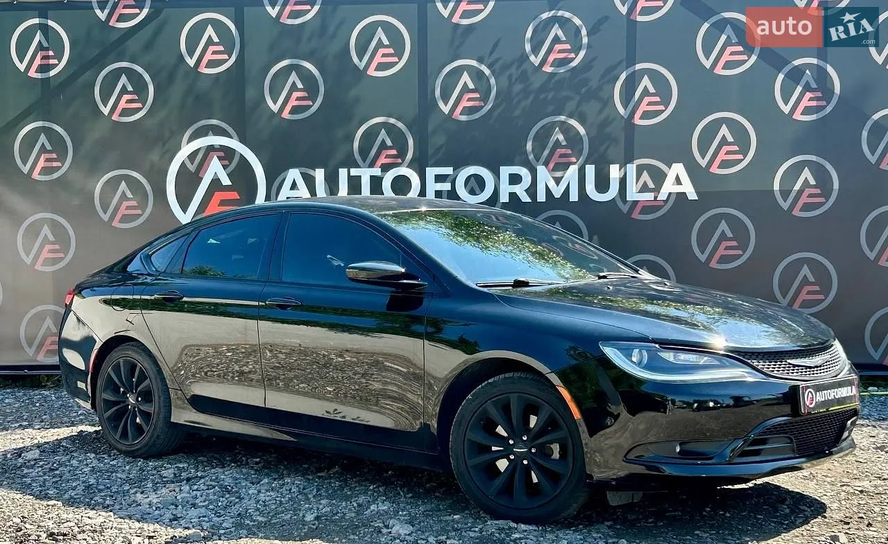 Chrysler 200, 2015