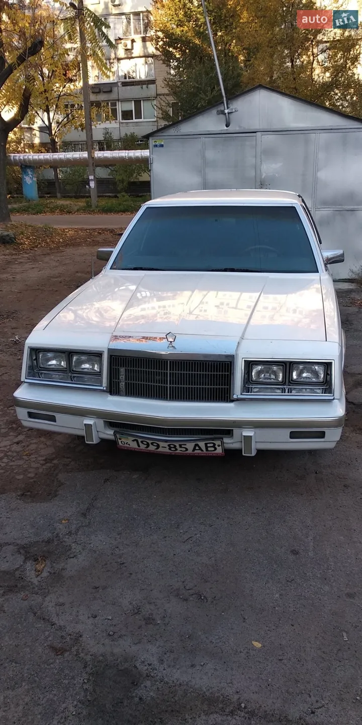 Chrysler New Yorker, 1987
