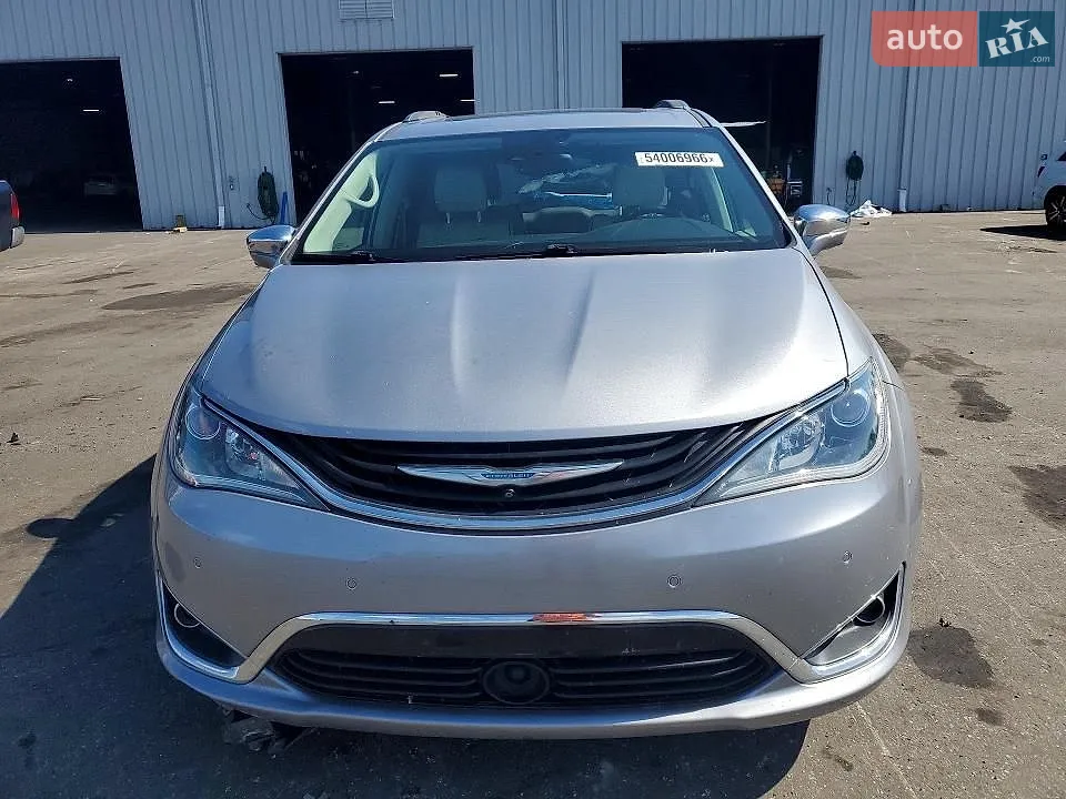 Chrysler Pacifica, 2017