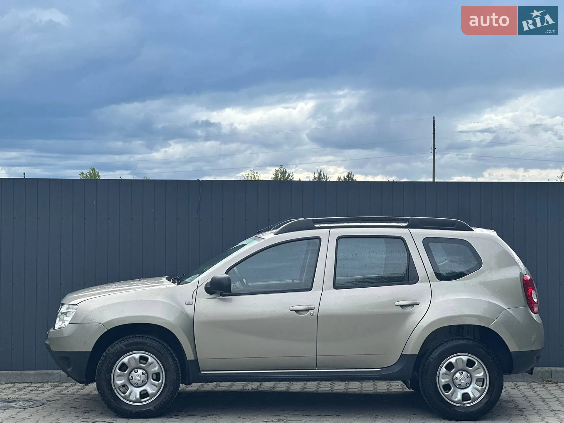 Dacia Duster, 2010