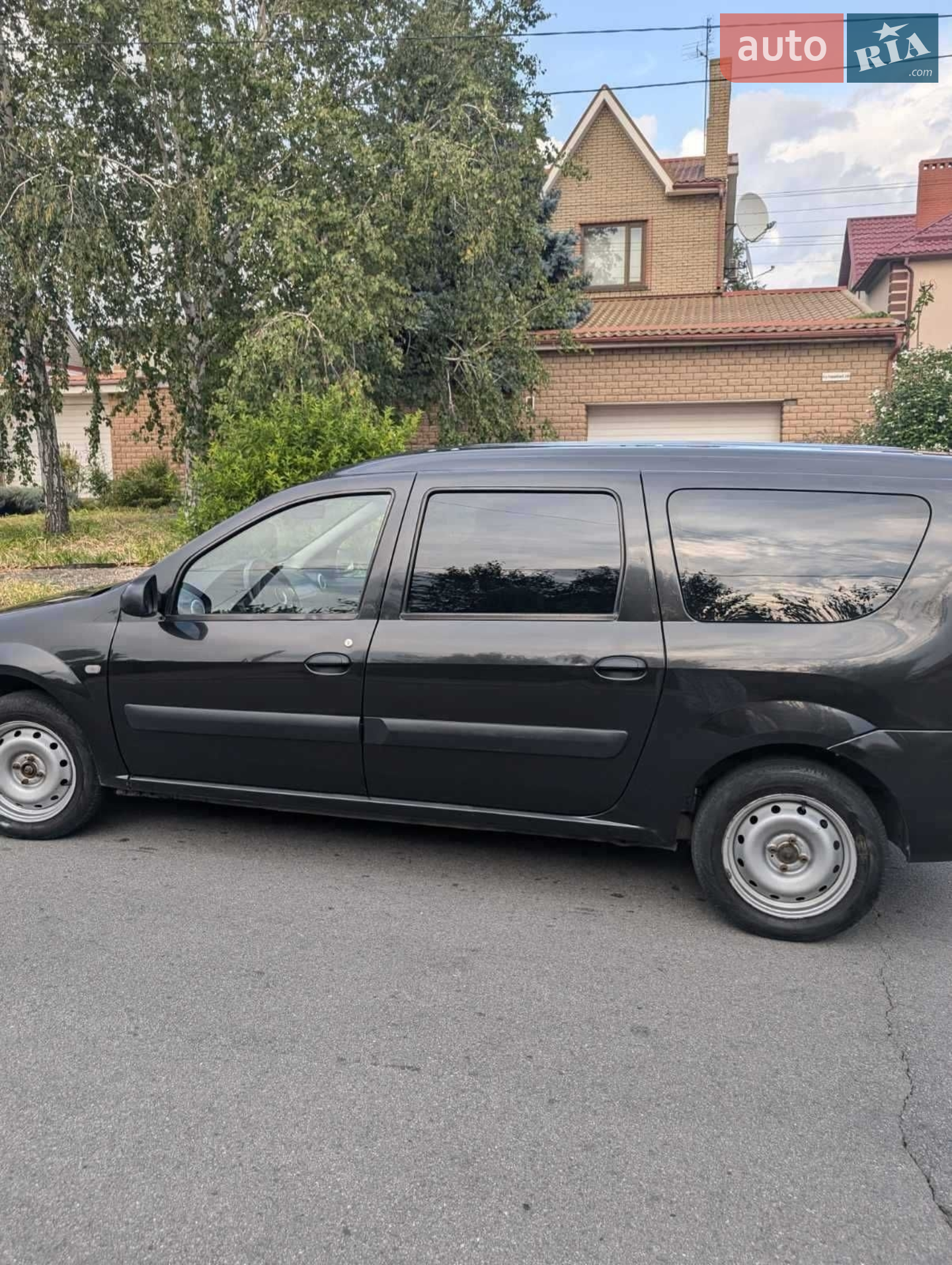 Dacia Logan, 2011