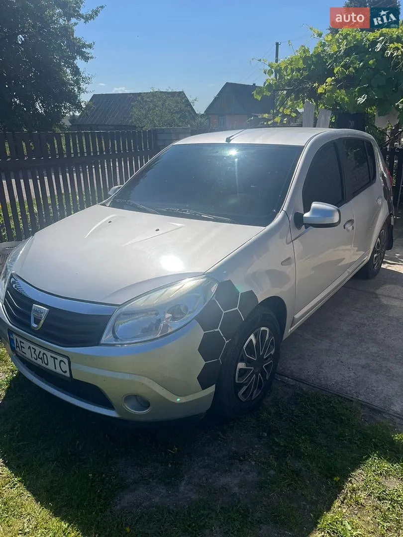 Dacia Sandero, 2011