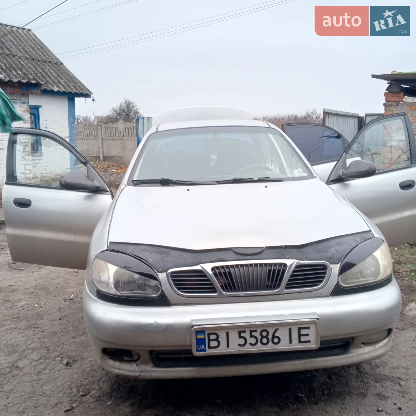 Daewoo Lanos, 1998
