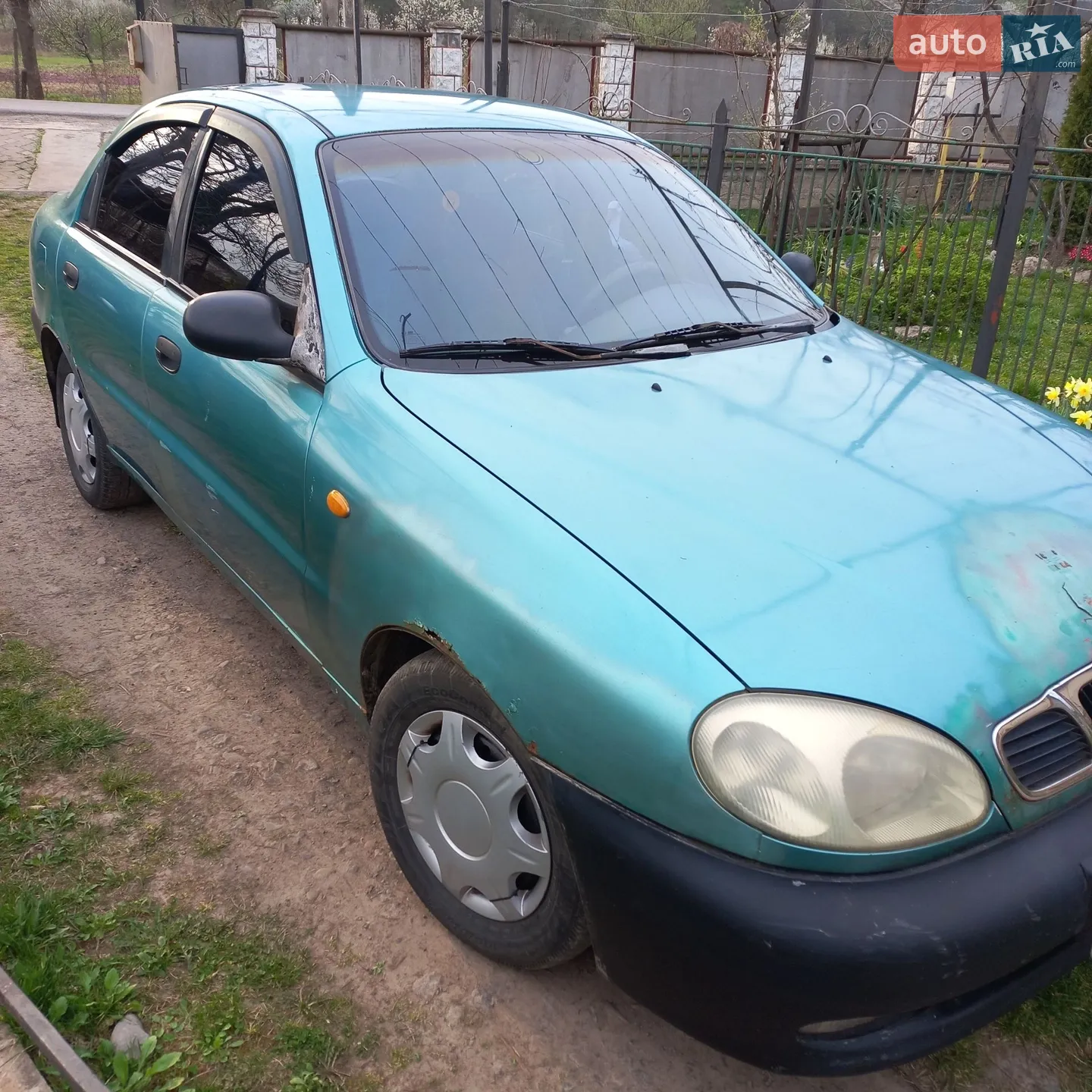 Daewoo Lanos, 1998