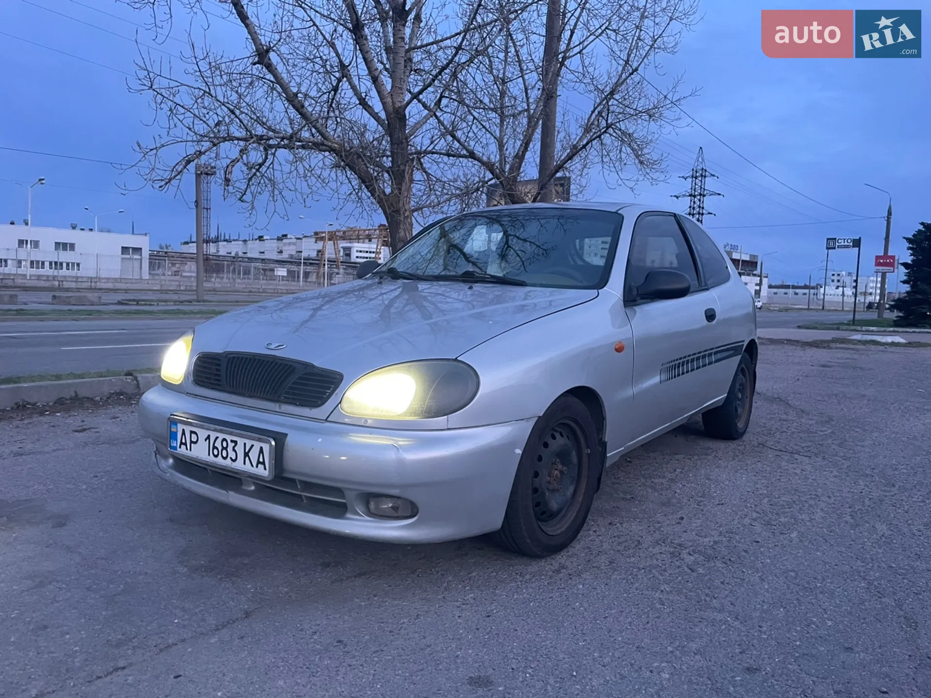 Daewoo Lanos, 1998