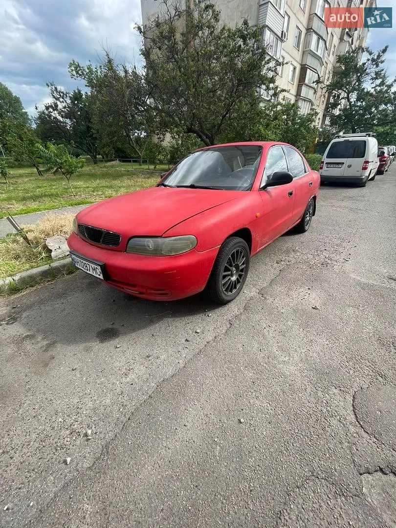 Daewoo Nubira, 1998