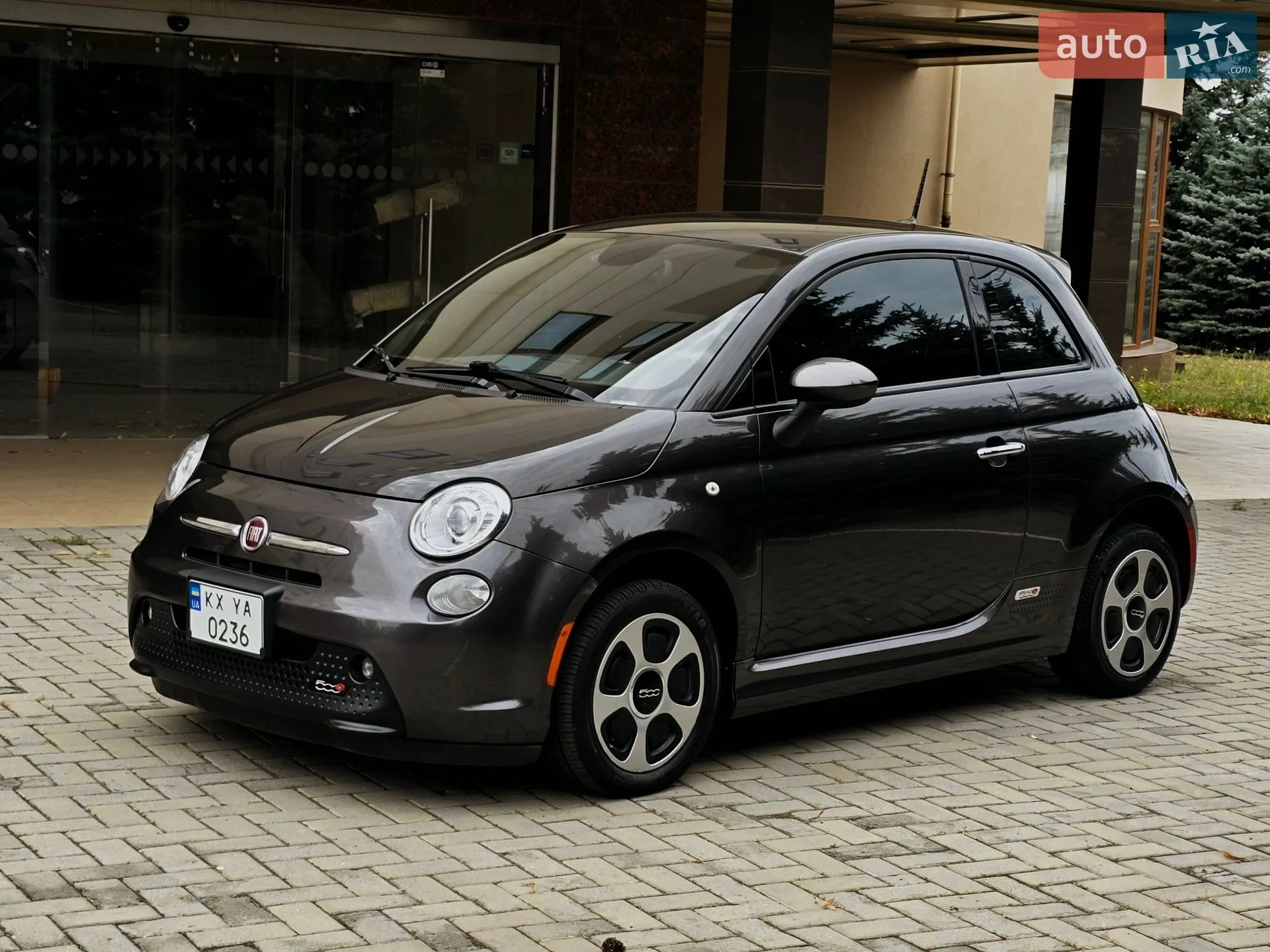 Fiat 500e, 2015