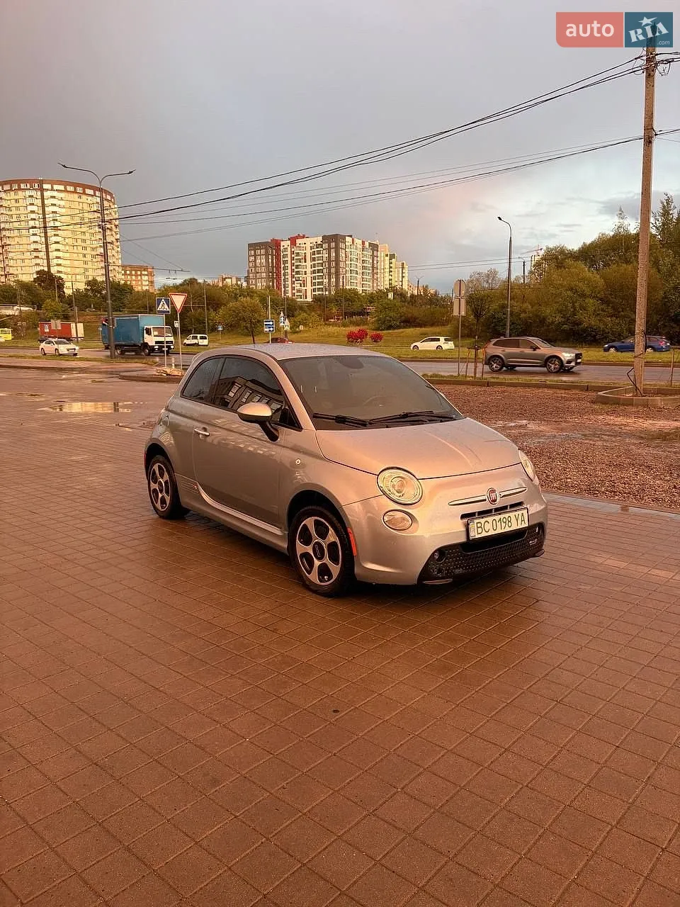 Fiat 500e, 2015