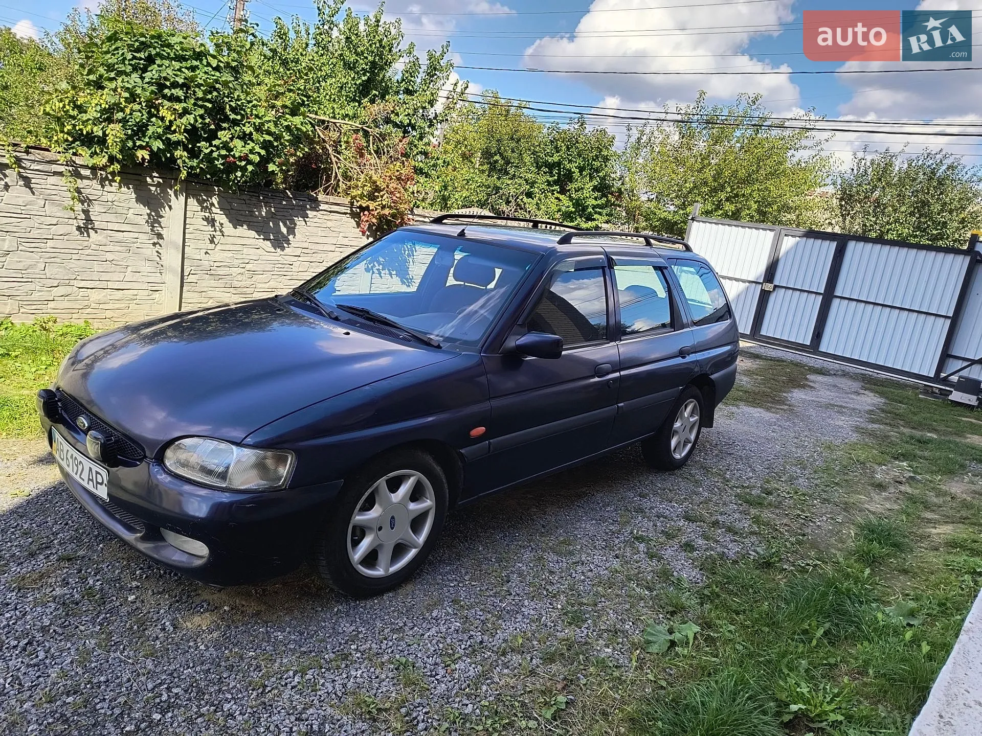 Ford Escort, 1998