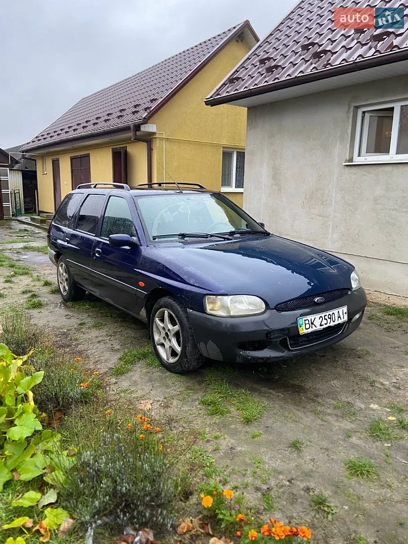 Ford Escort, 1999