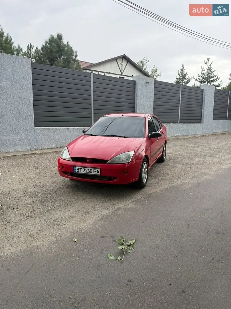 Ford Focus, 2001