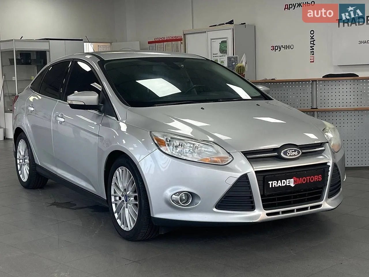 Ford Focus 2011 — 1