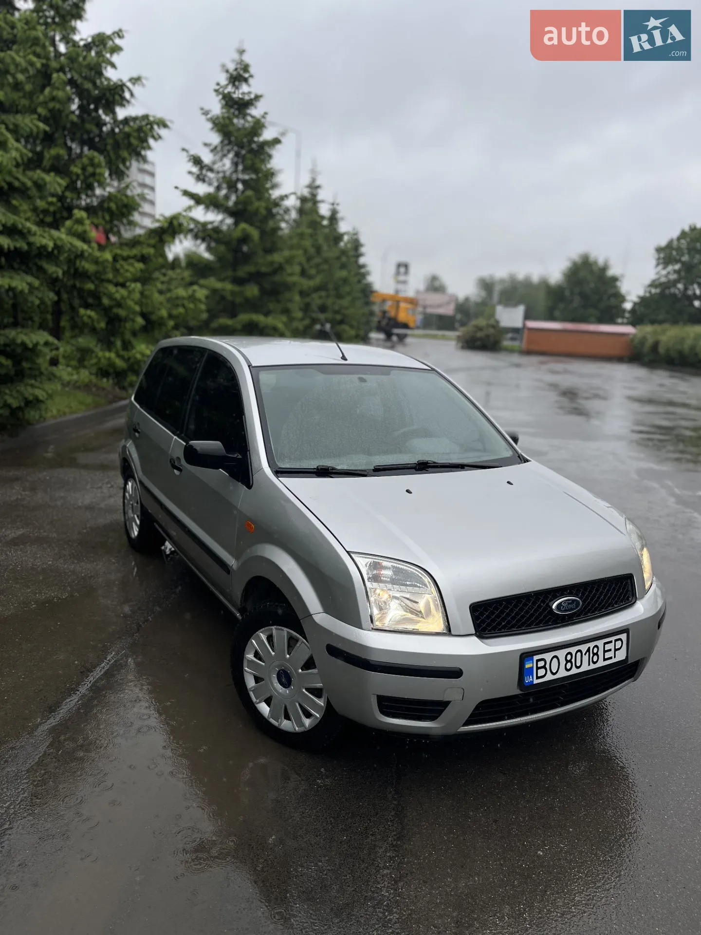 Ford Fusion, 2004
