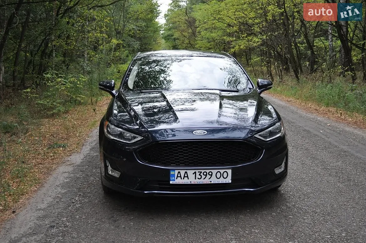Ford Fusion, 2020