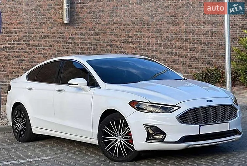 Ford Fusion, 2019