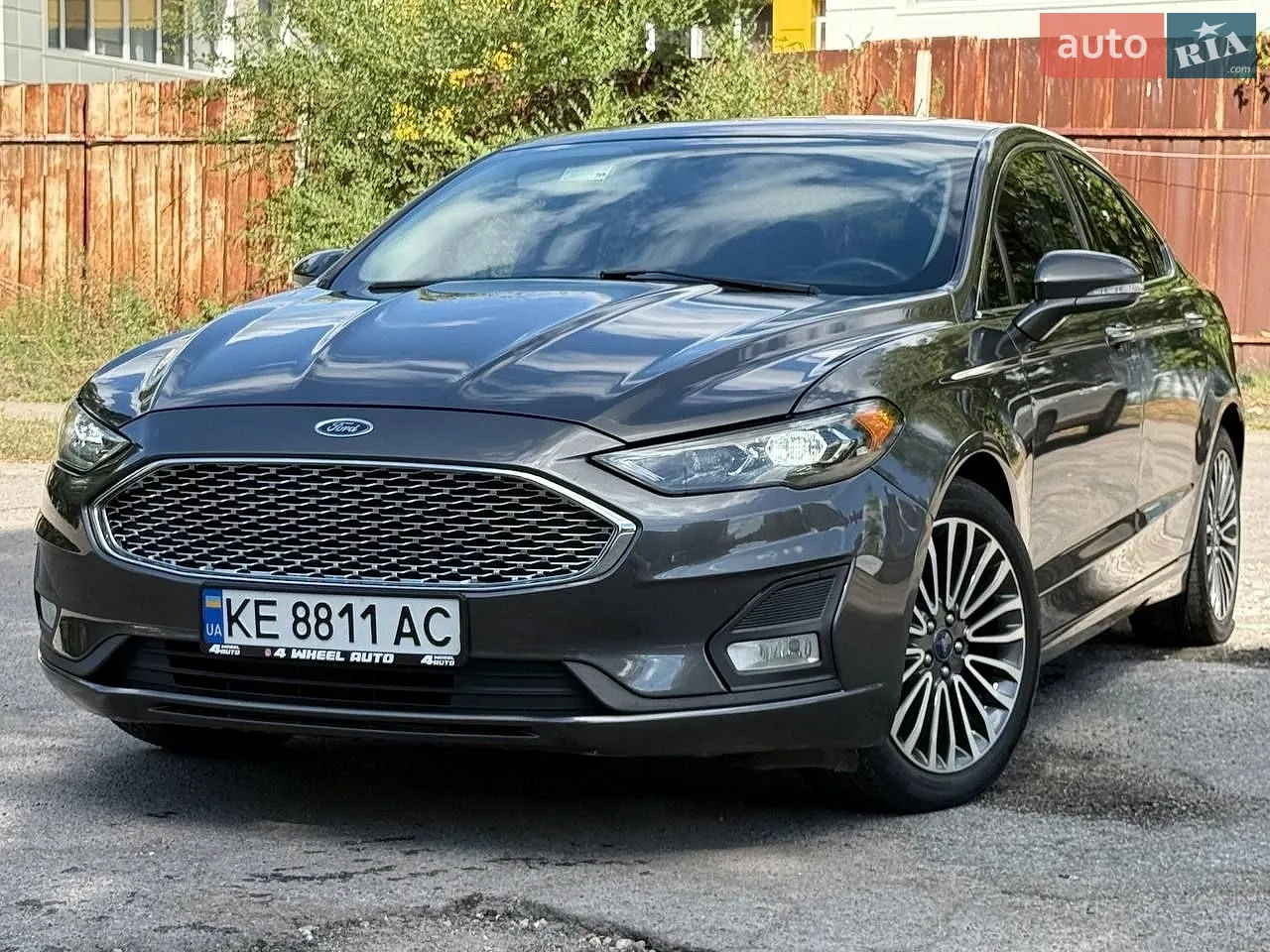 Ford Fusion, 2016