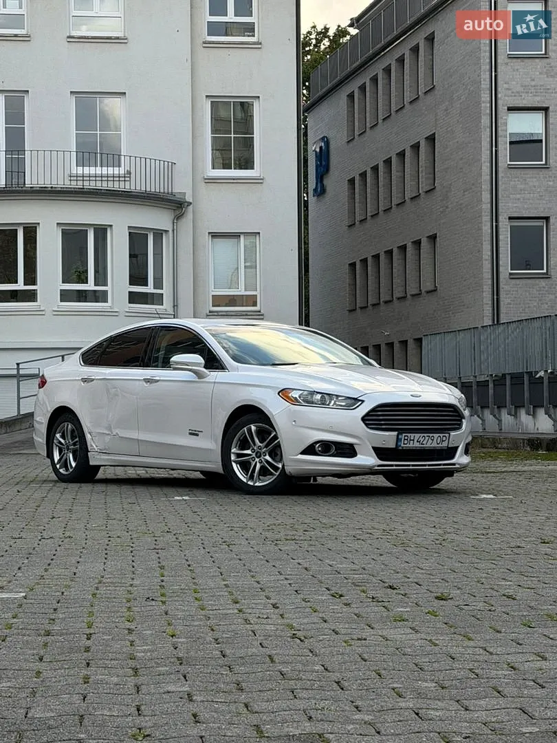 Ford Fusion, 2014