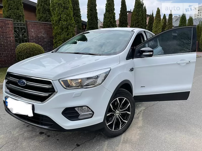 Ford Kuga, 2017