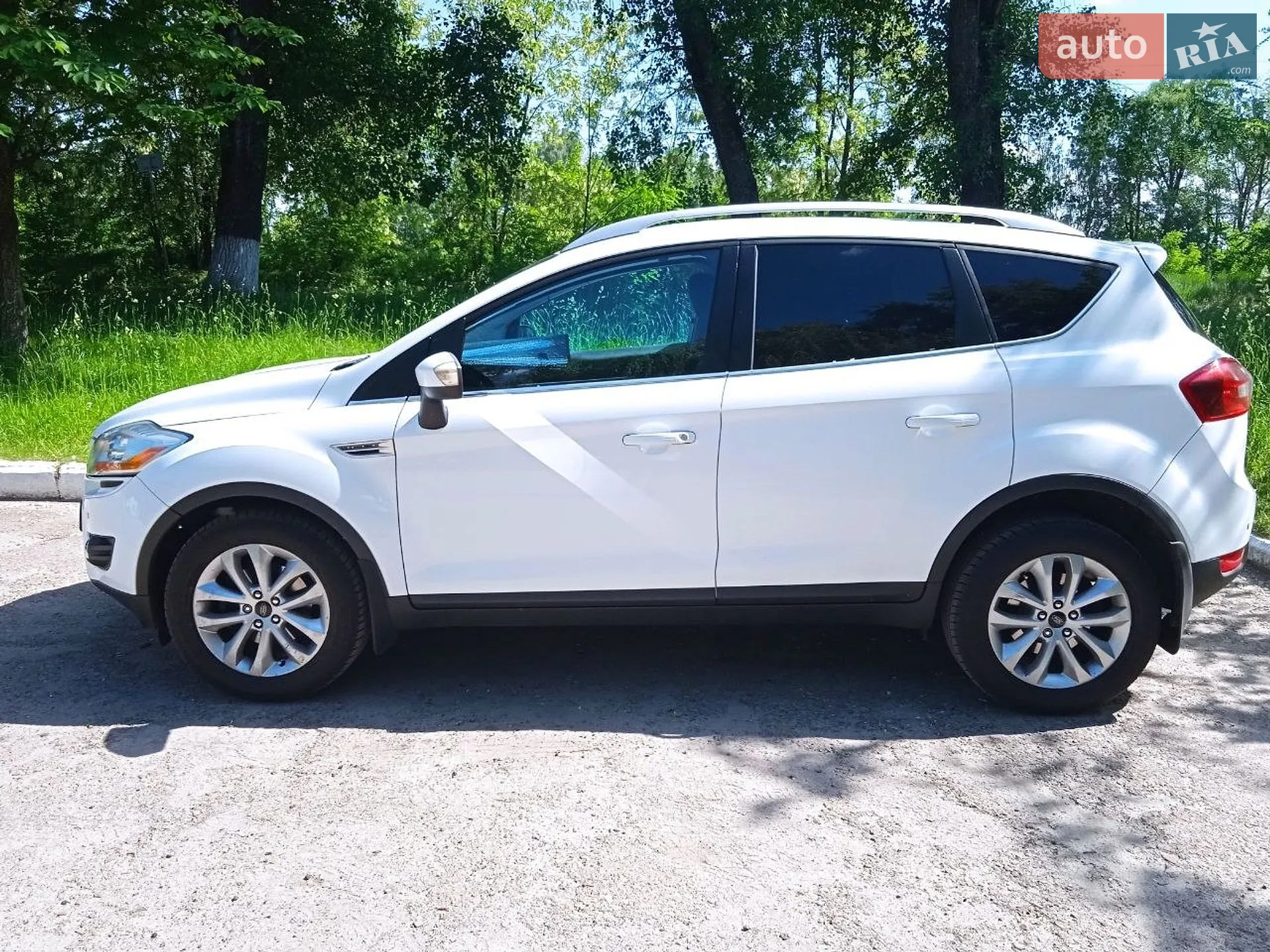 Ford Kuga, 2010
