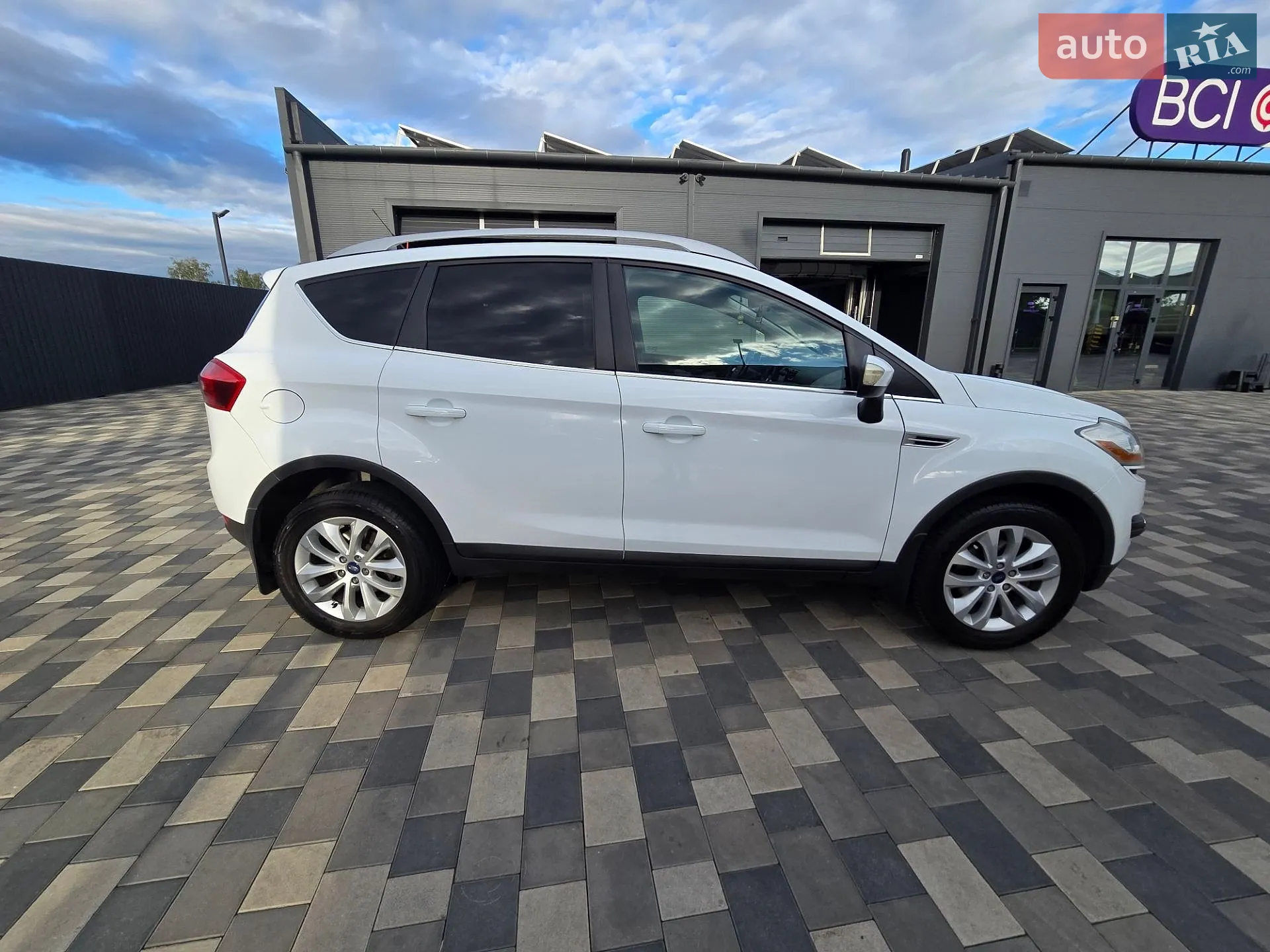 Ford Kuga, 2012