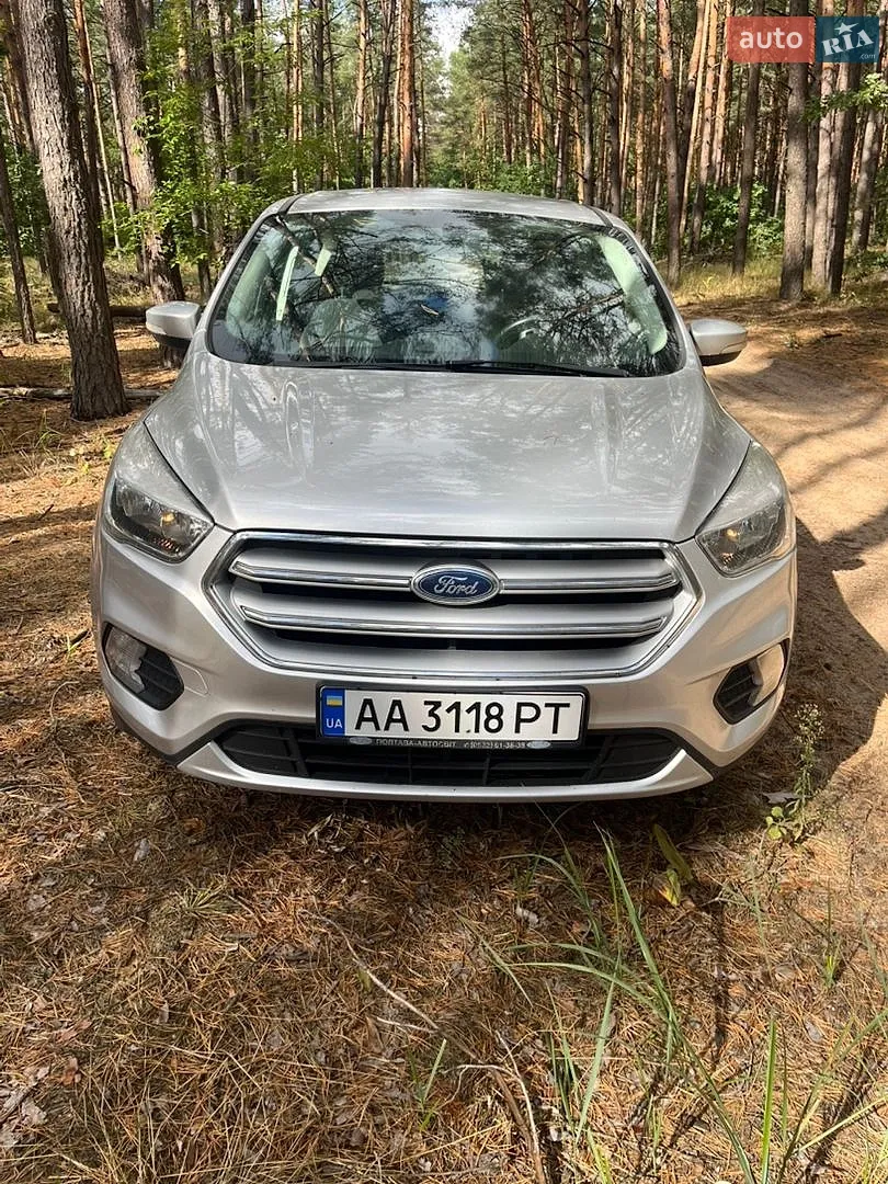 Ford Kuga, 2017