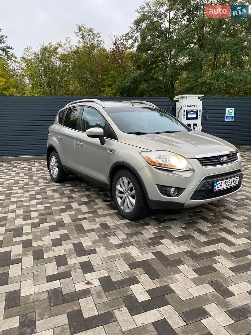 Ford Kuga, 2010