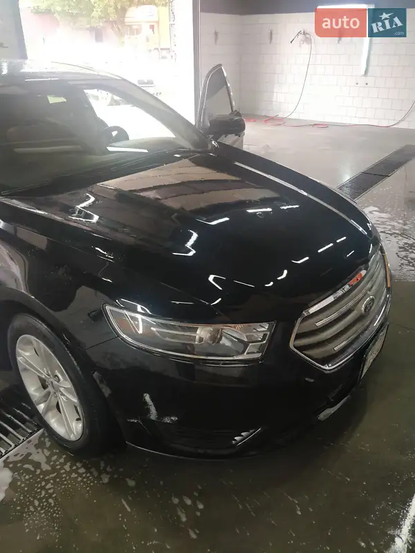 Ford Taurus, 2019