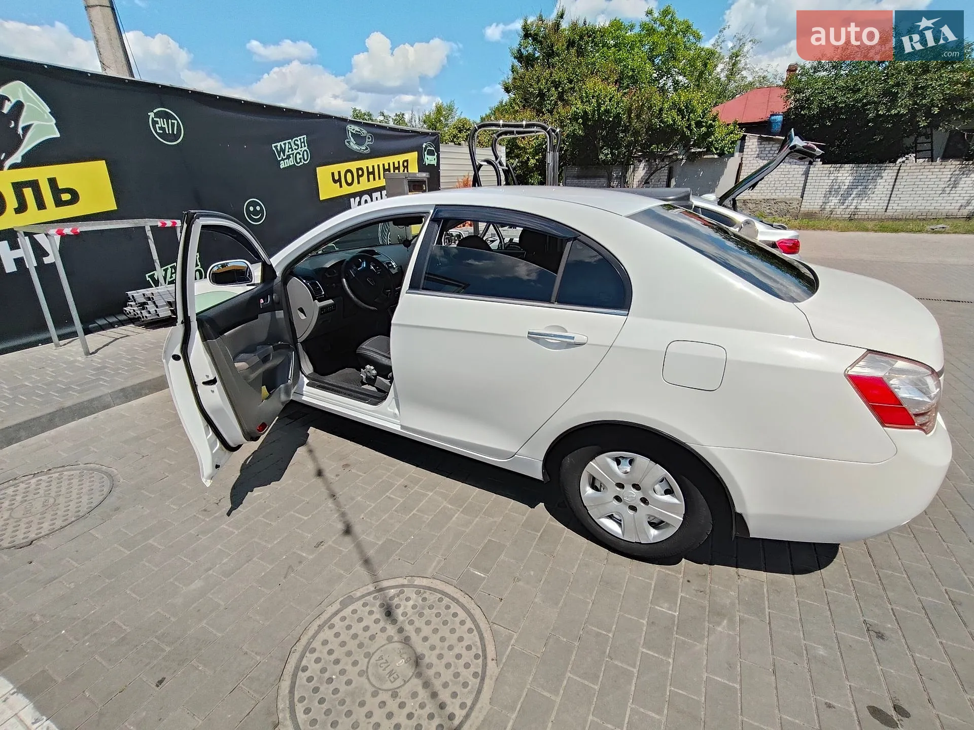 Geely Emgrand 8 (EC8), 2013