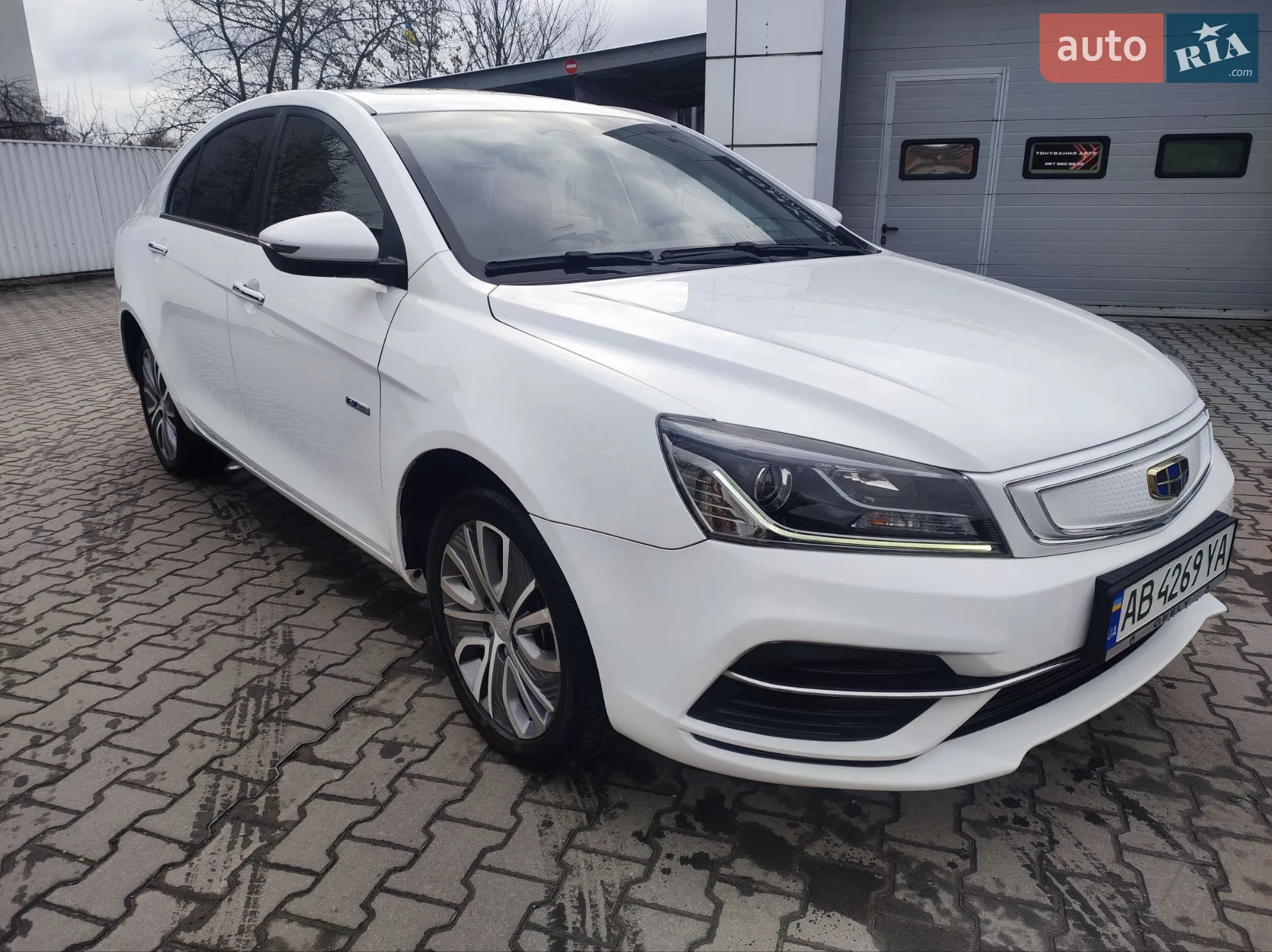 Geely Emgrand EV350, 2018