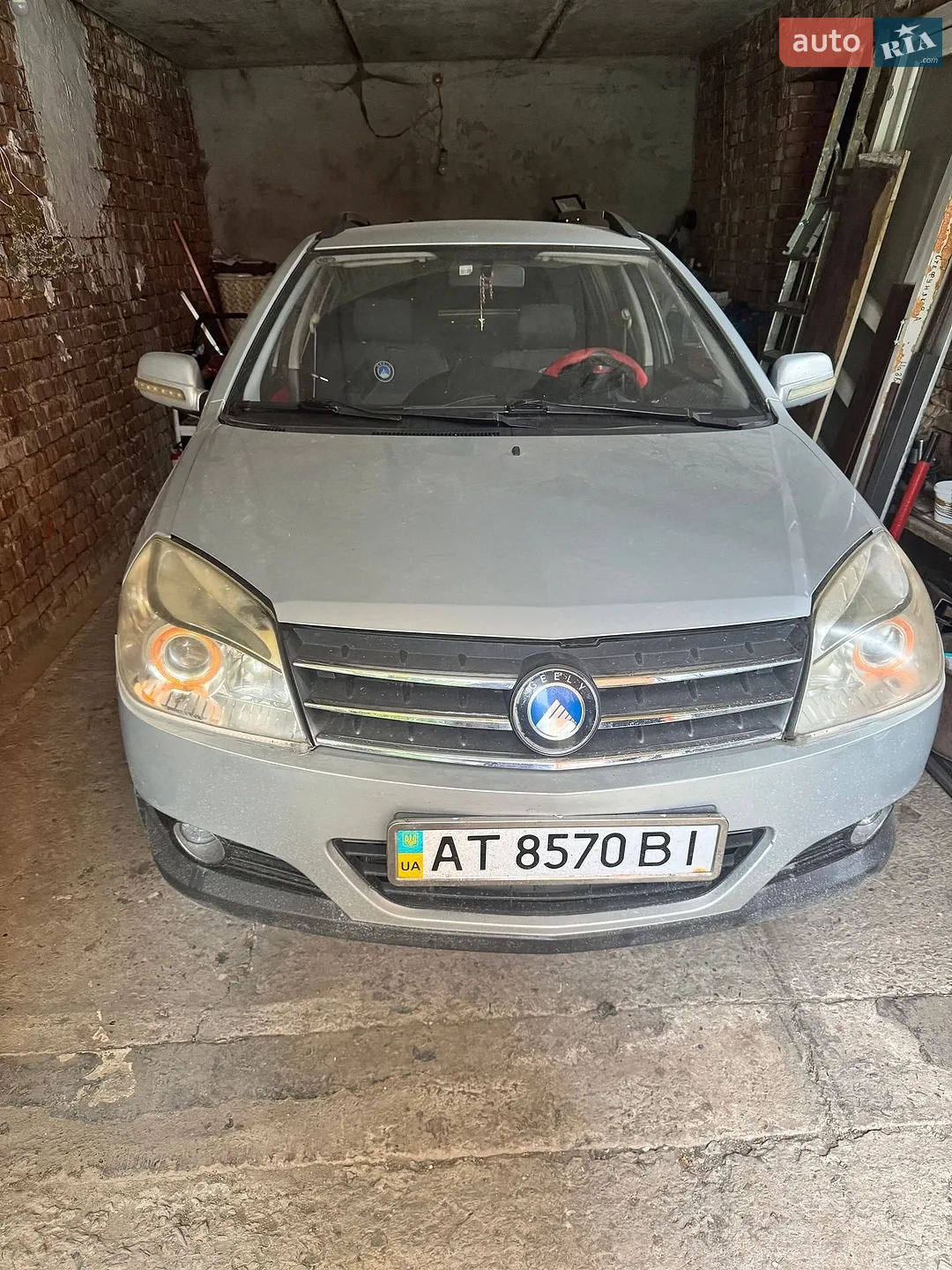 Geely MK Cross, 2013