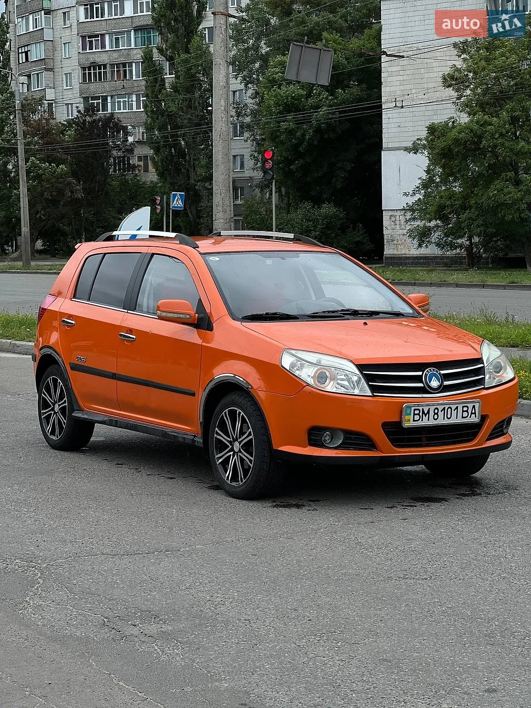 Geely MK Cross, 2013