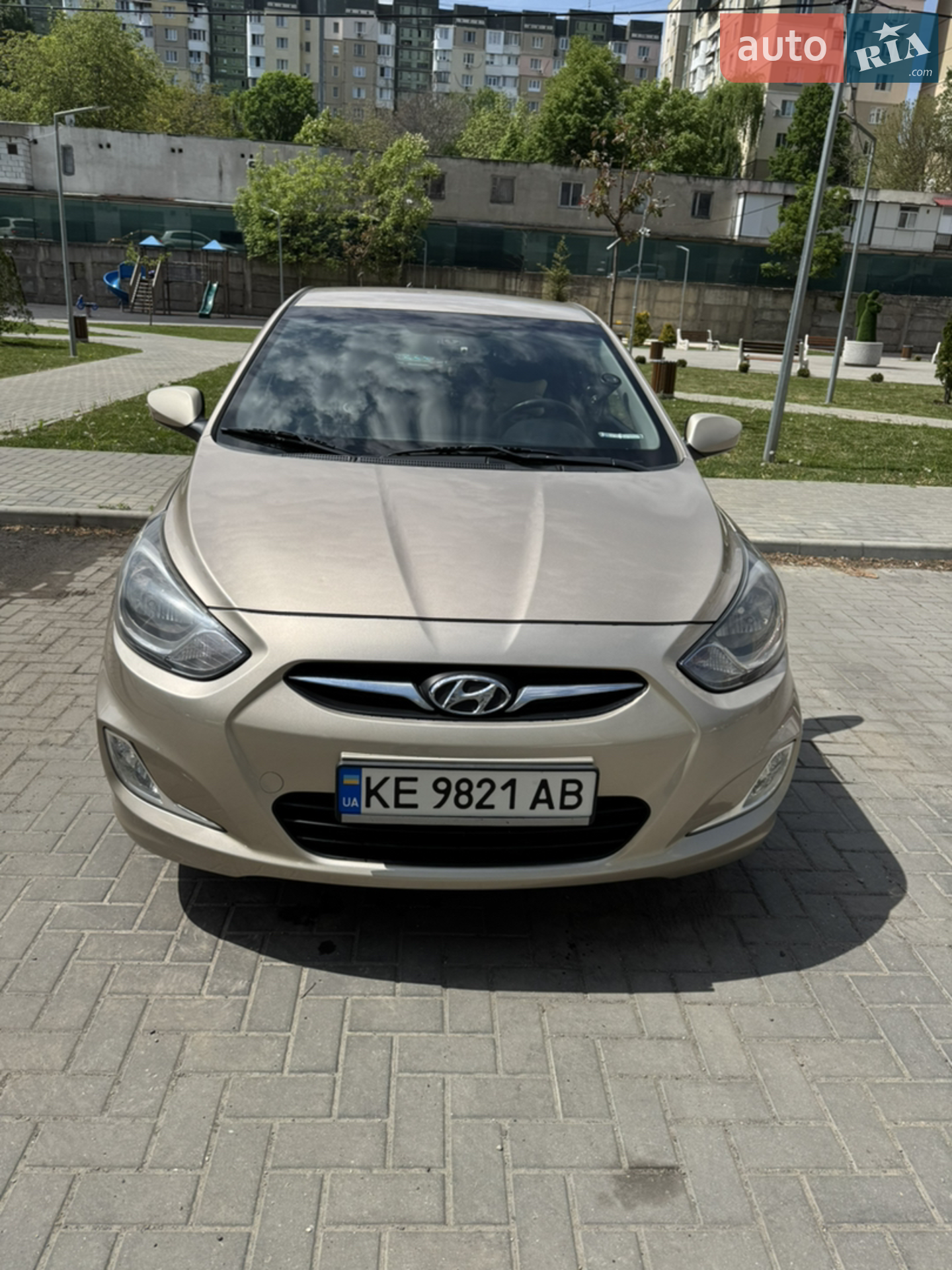 Hyundai Accent, 2011