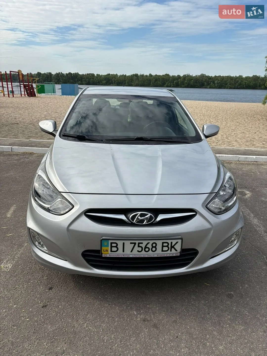 Hyundai Accent, 2011