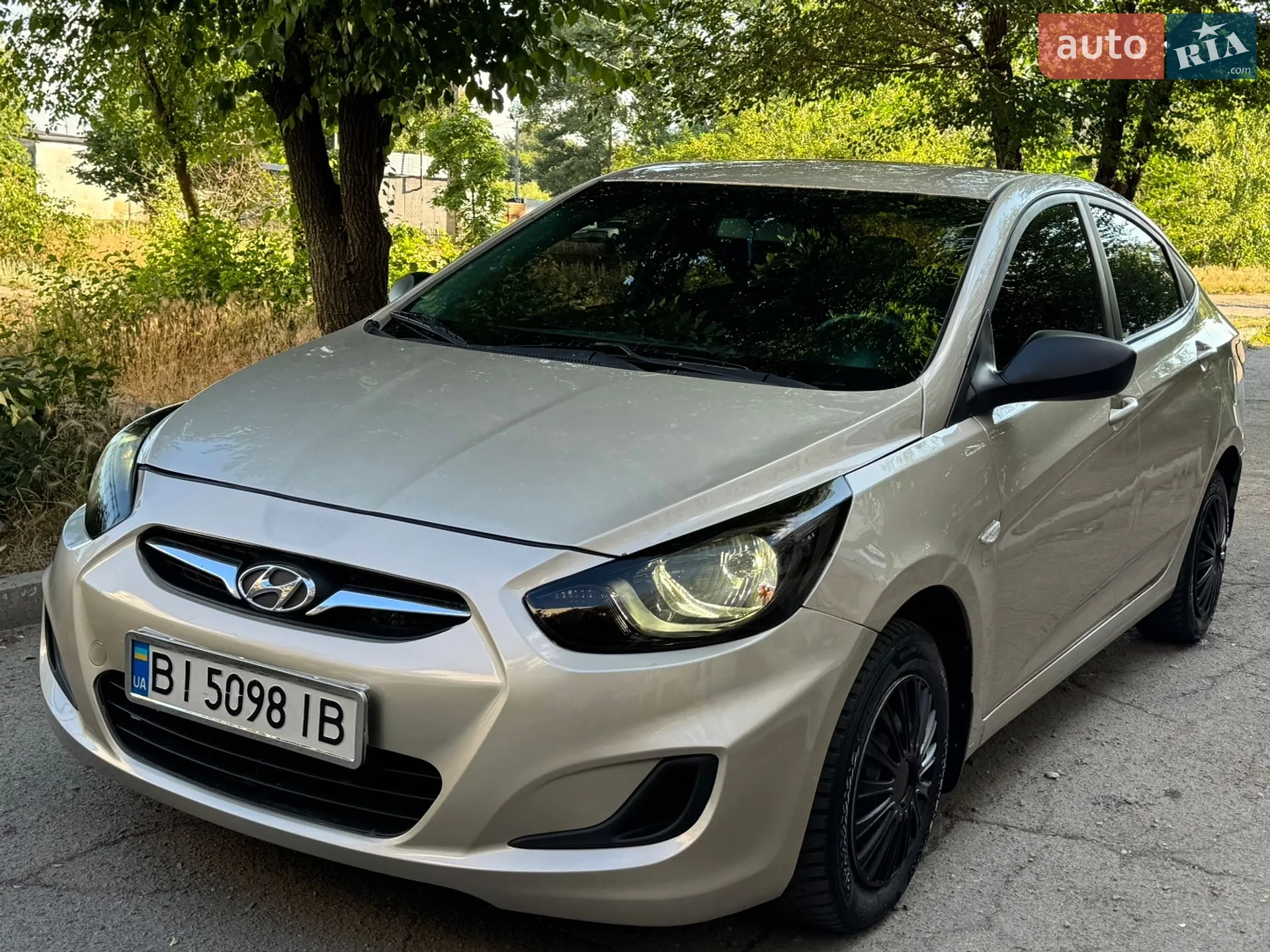 Hyundai Accent, 2011