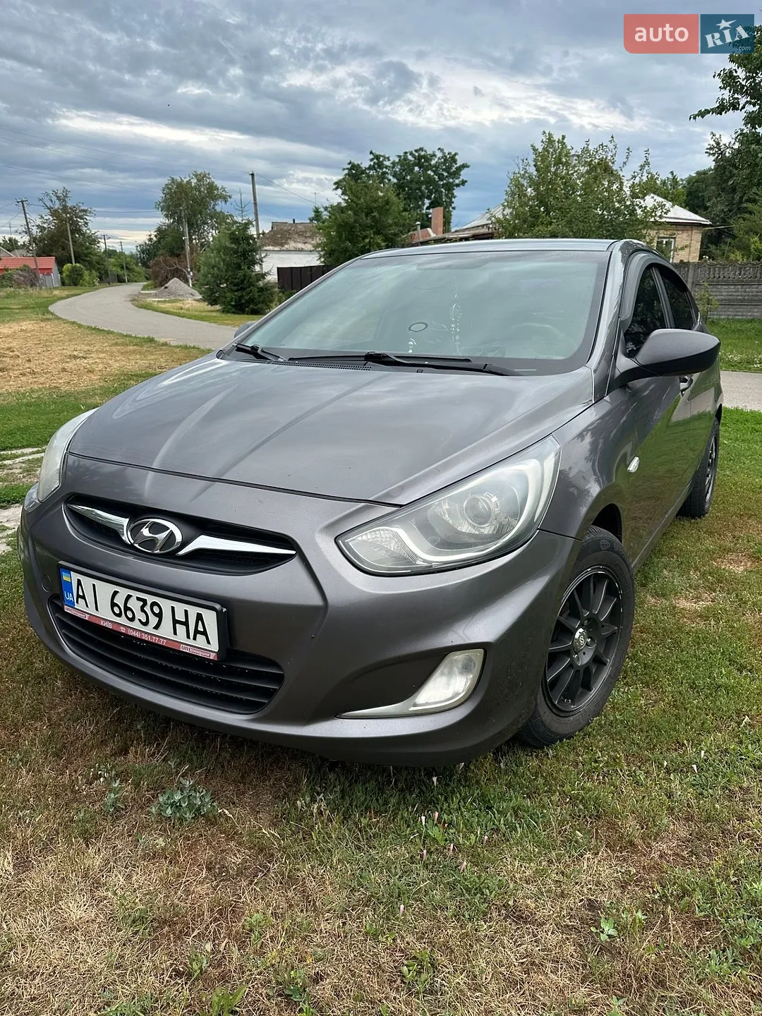 Hyundai Accent, 2011