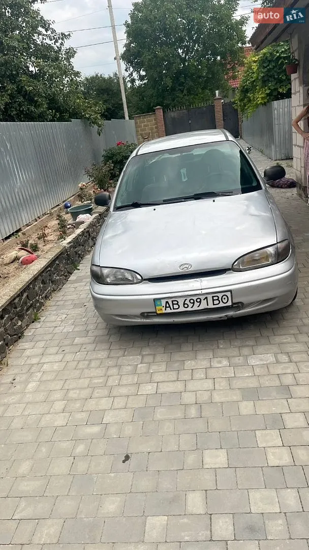 Hyundai Accent, 1996