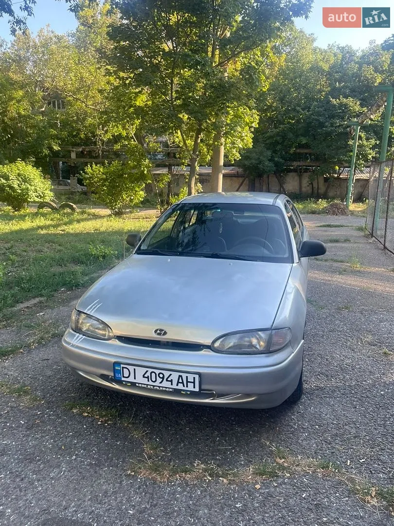 Hyundai Accent, 1995