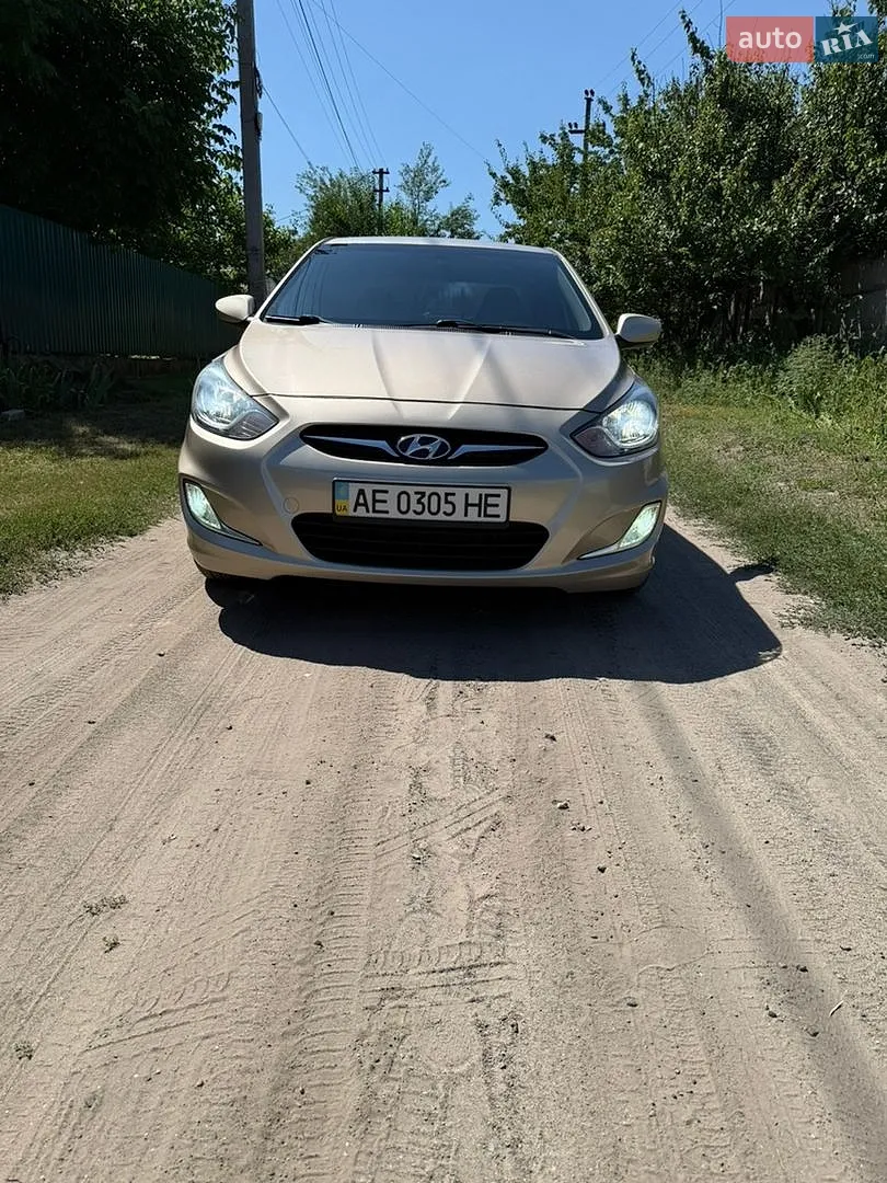 Hyundai Accent, 2013