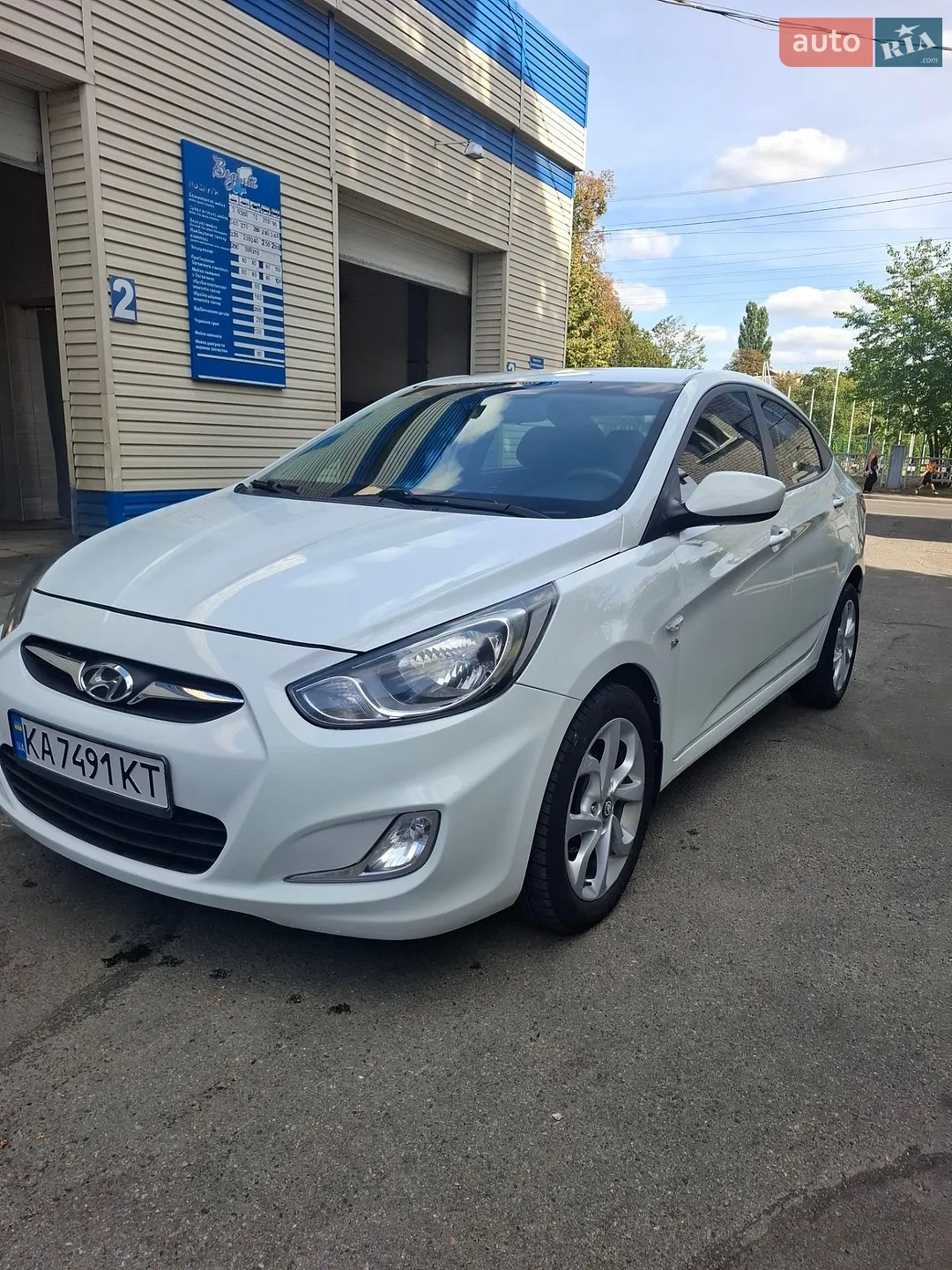 Hyundai Accent, 2011