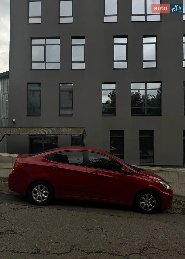 Hyundai Accent, 2013
