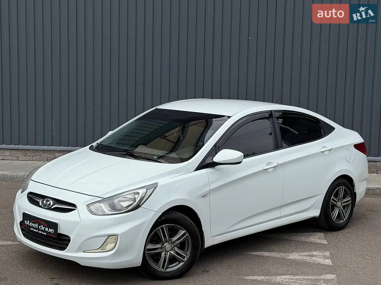 Hyundai Accent, 2011