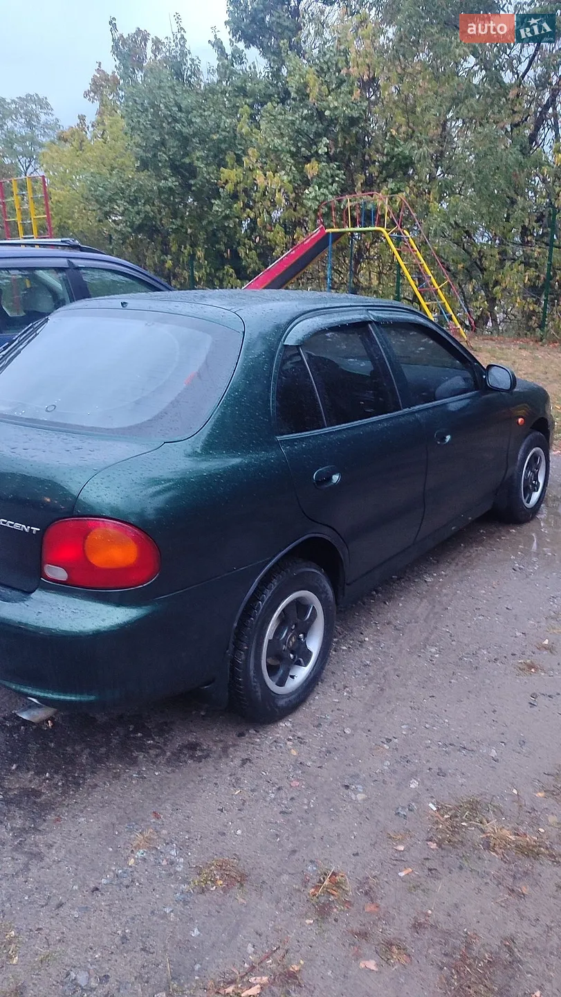 Hyundai Accent, 1996
