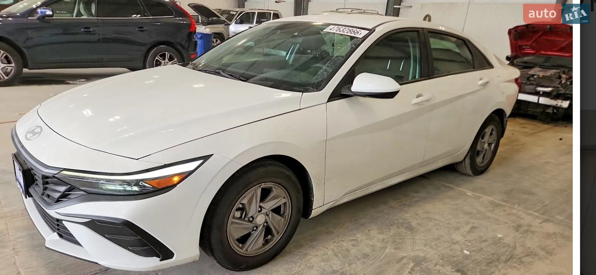 Hyundai Elantra, 2024
