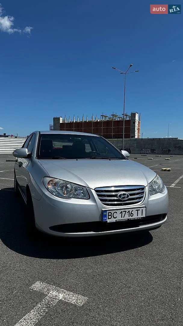Hyundai Elantra, 2010