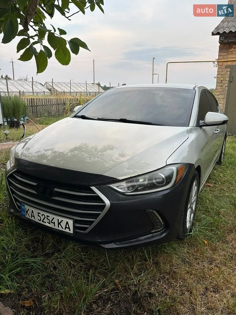 Hyundai Elantra, 2016