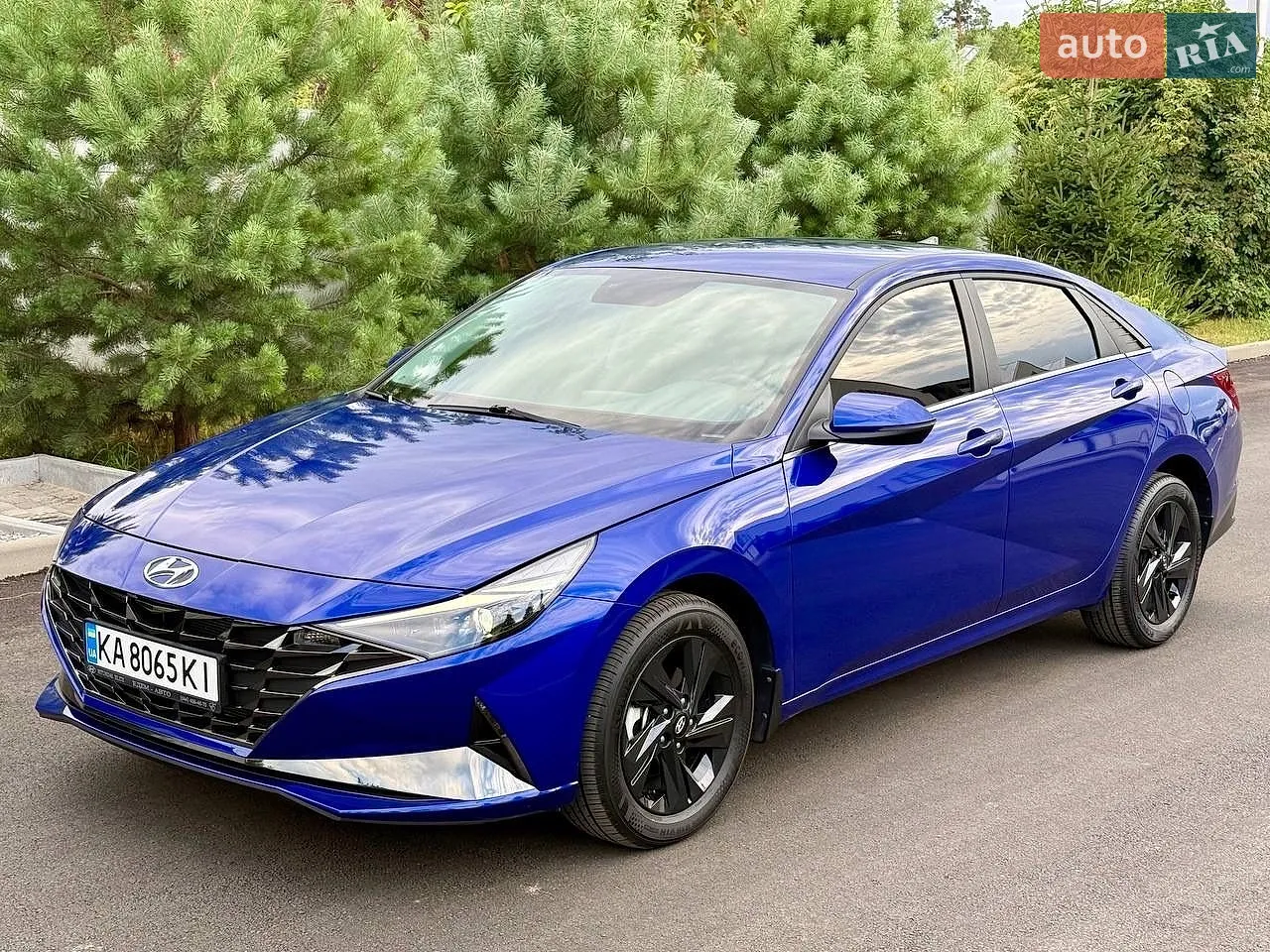 Hyundai Elantra, 2022