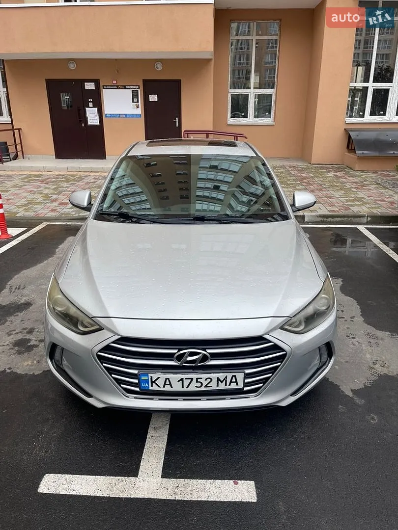Hyundai Elantra, 2017