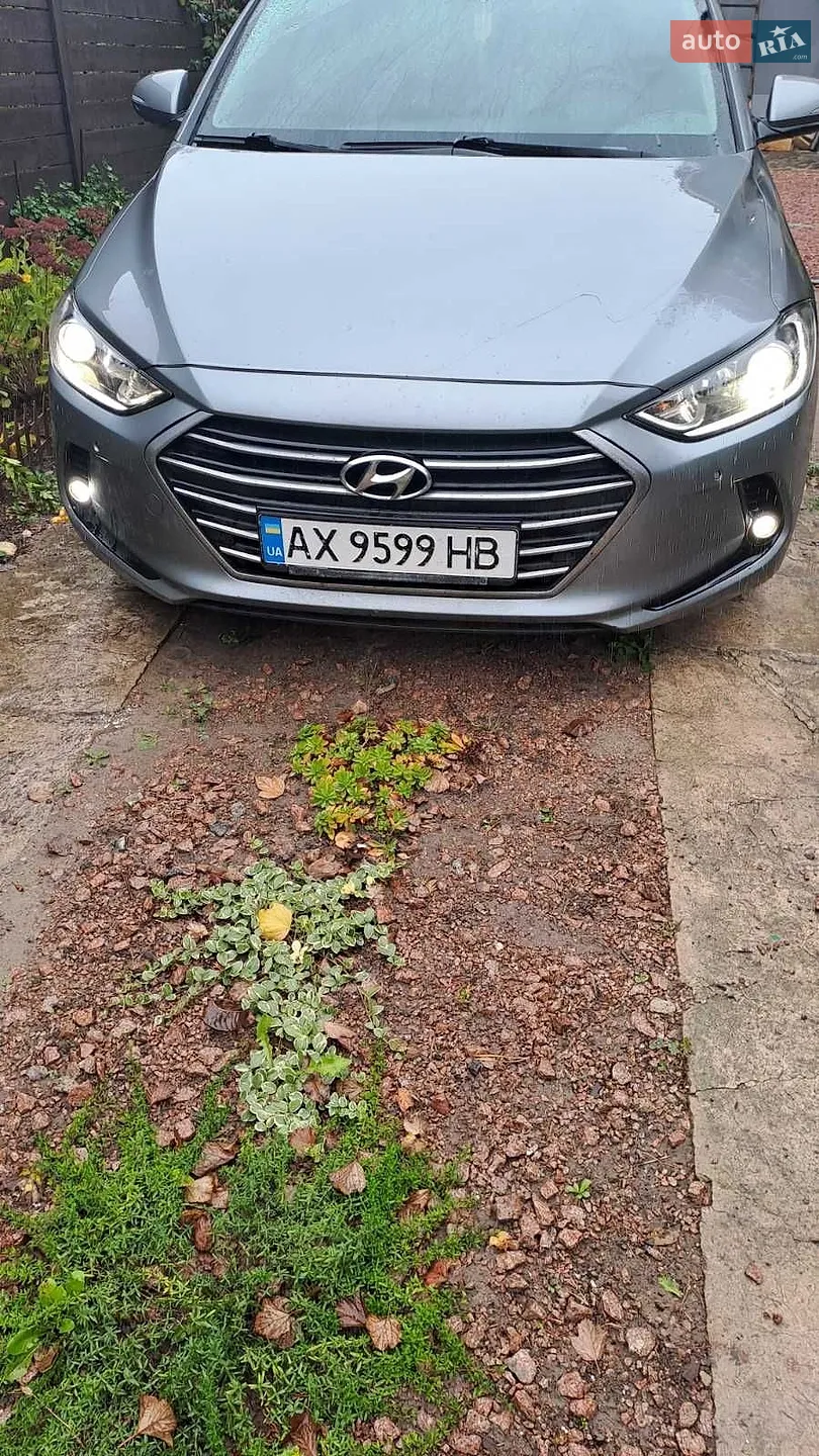 Hyundai Elantra, 2016