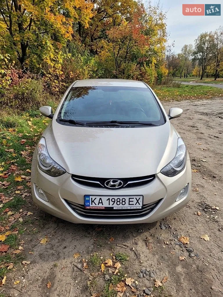 Hyundai Elantra, 2012