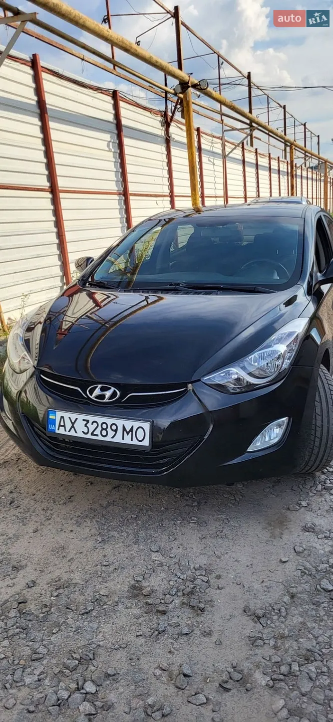 Hyundai Elantra, 2012